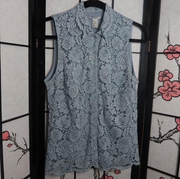 H&M Floral Lace Sleeveless Button Up Collared Top - Powder Blue Size 10 - Picture 1 of 11
